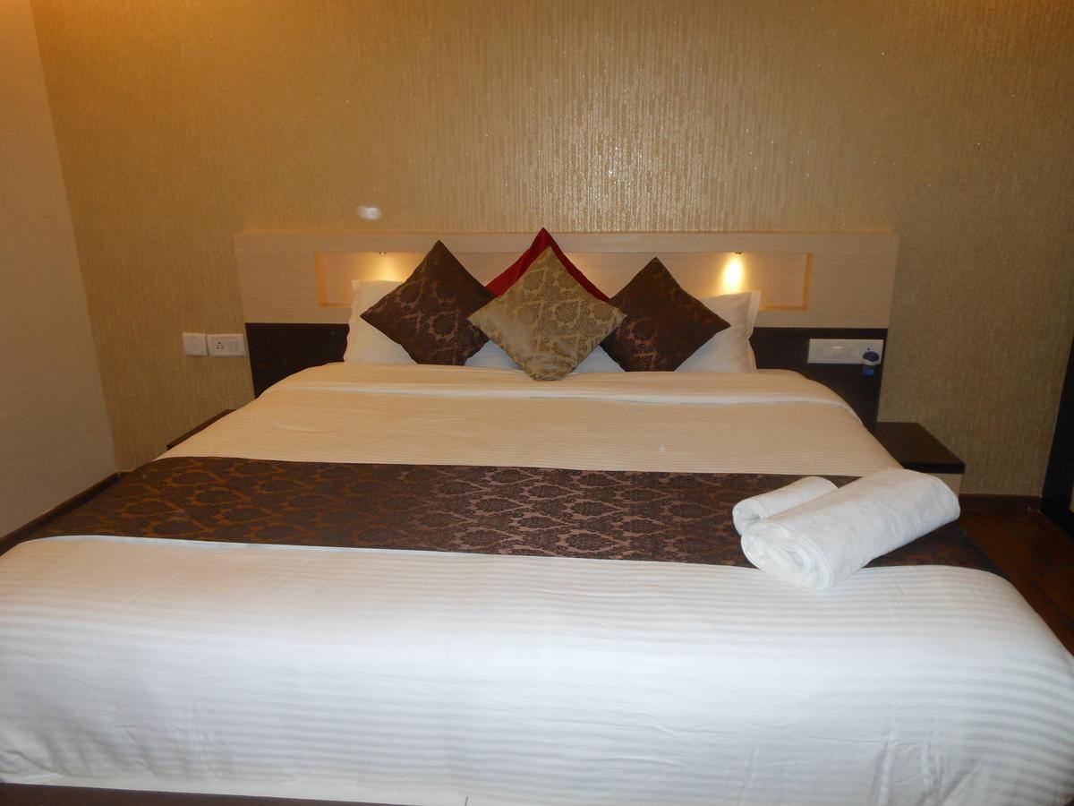 Hotel Omicron 1 Bhk Studio Room バンガロール エクステリア 写真
